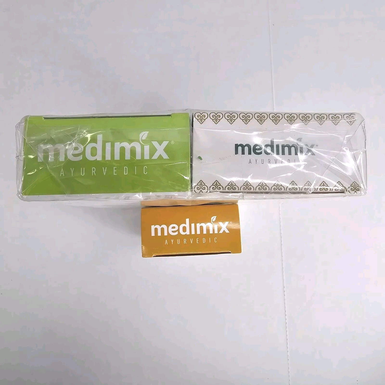 MEDIMIX AYURVEDIC Bar Soaps Lot of 5 4.4 oz Sandal Glycerin Turmeric Argan Herbs