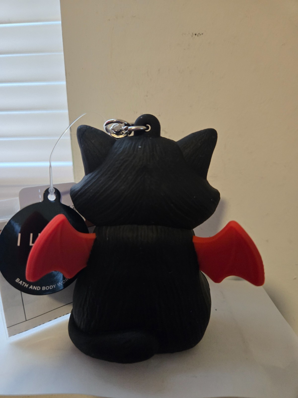 BATH AND BODY WORKS HALLOWEEN SPOOKY KITTY LIGHT UP POCKETBAC HOLDER BRAND NEW