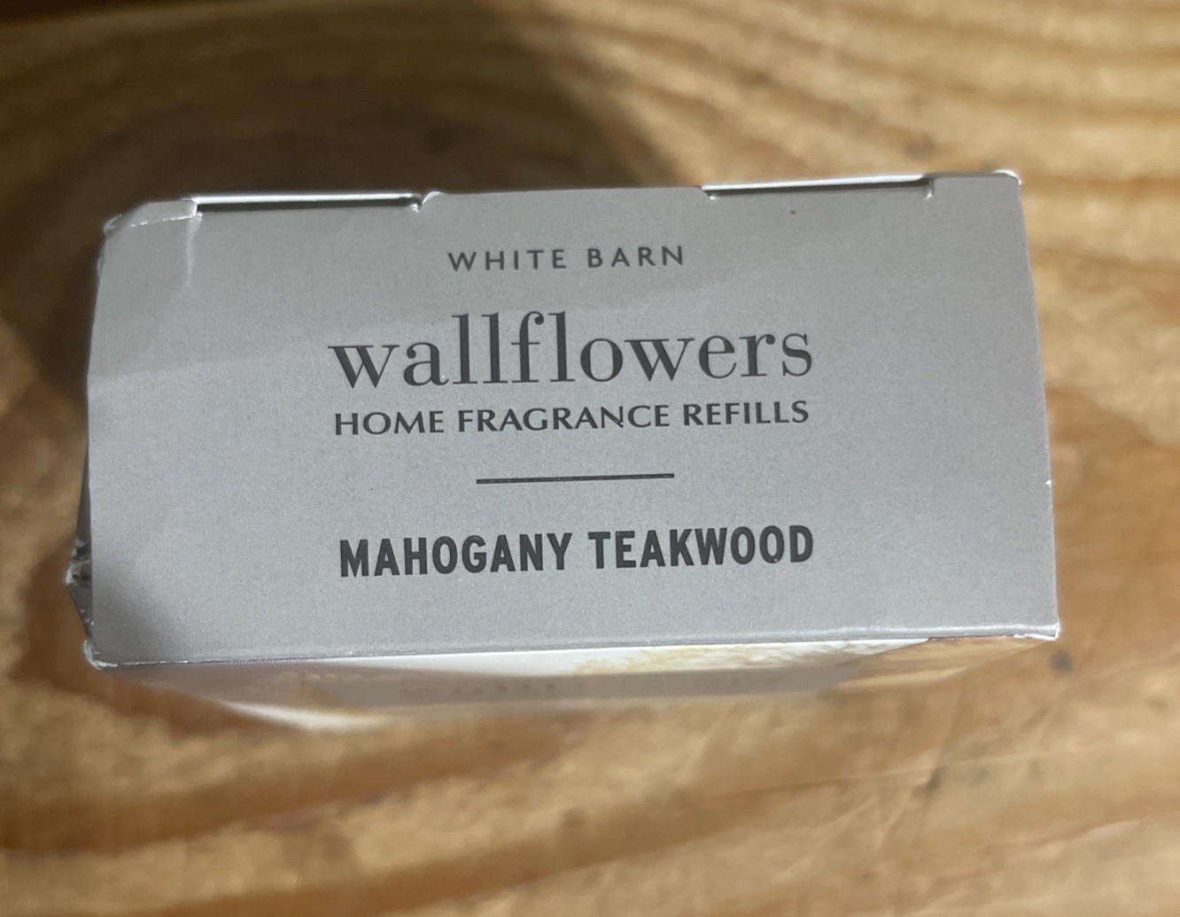 Bath & Body Works White Barn MAHOGANY TEAKWOOD 2 Fragrance Bulbs .8oz each NEW