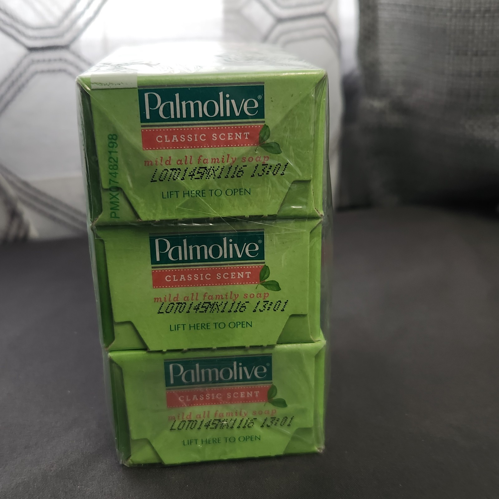 Palmolive Classic Scent Bar Soap 3 Pack Mild Family Bath Body Bars 9.6oz Total
