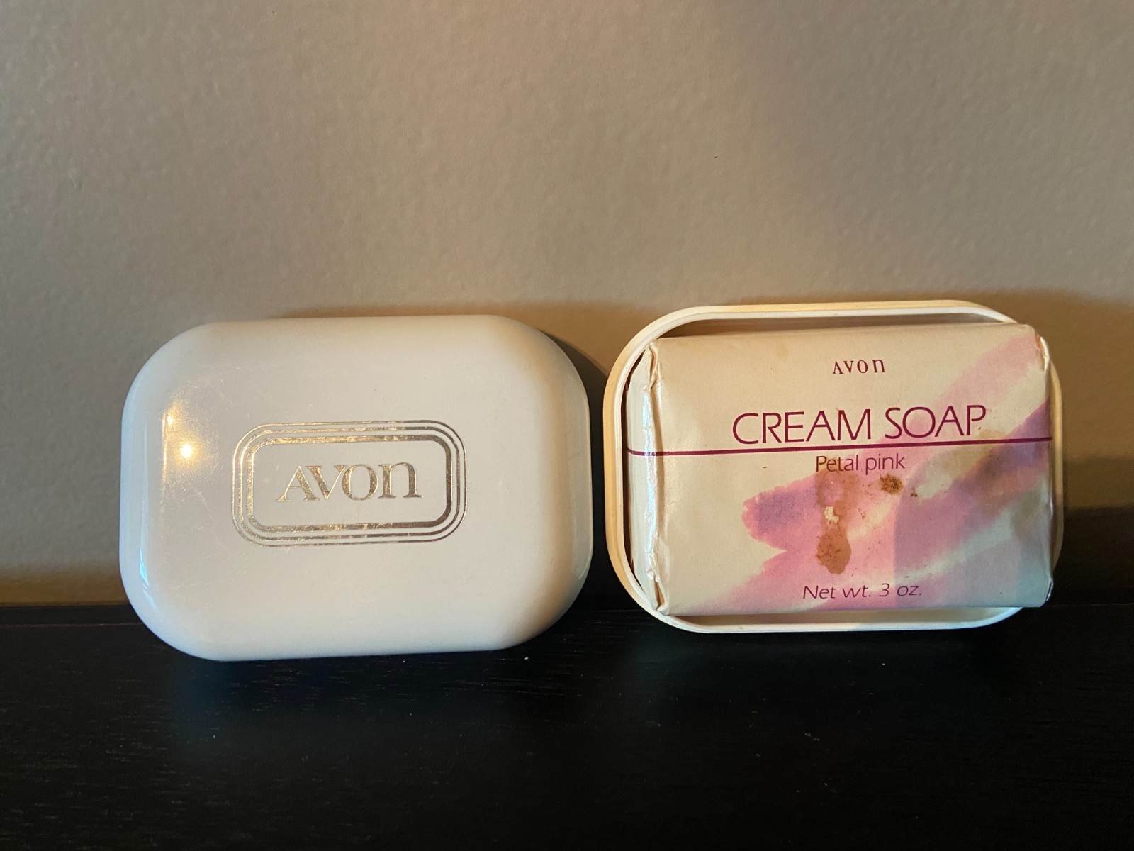 Vintage NEW SEALED Avon Petal Pink Cream Bar Soap & Container Holder