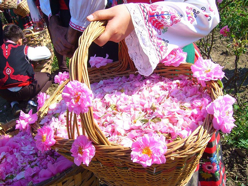 SOAP “ROSE OF BULGARIA” WITH NATURAL ROSE WATER GLYCERIN BIO FRESH PARABEN FREE