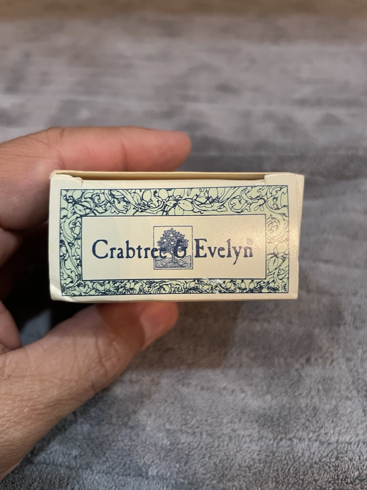ONE (1) Crabtree & Evelyn JOJOBA OIL SHELL Soap~SINGLE BAR 3.5oz SIZE NEW IN BOX