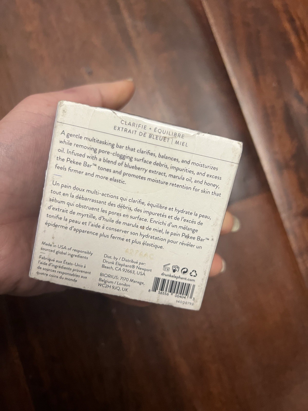 Drunk Elephant Pekee Bar – Multi-Tasking Face Wash and Moisturizing Bar. 4 oz