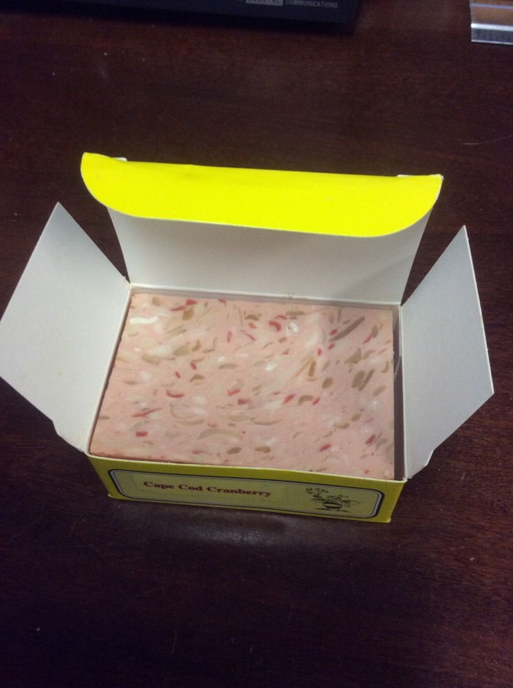 Cape Cod Cranberry Scent Handcrafted Honey Bar Soap 5 oz / 142 g