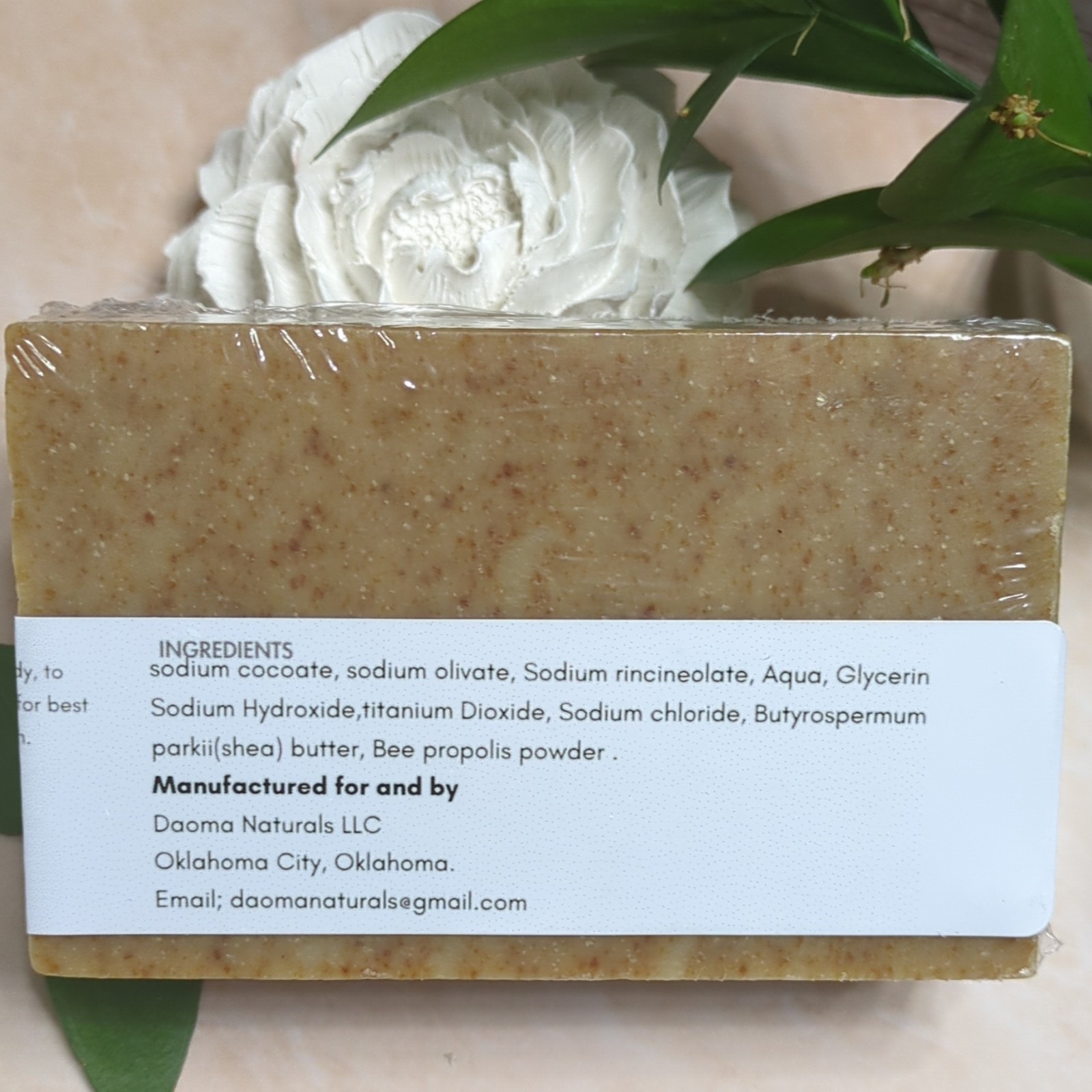 Daoma Naturals Bee Propolis & Calamine Soap Bar 7.5 oz Beige Pink Body Unisex