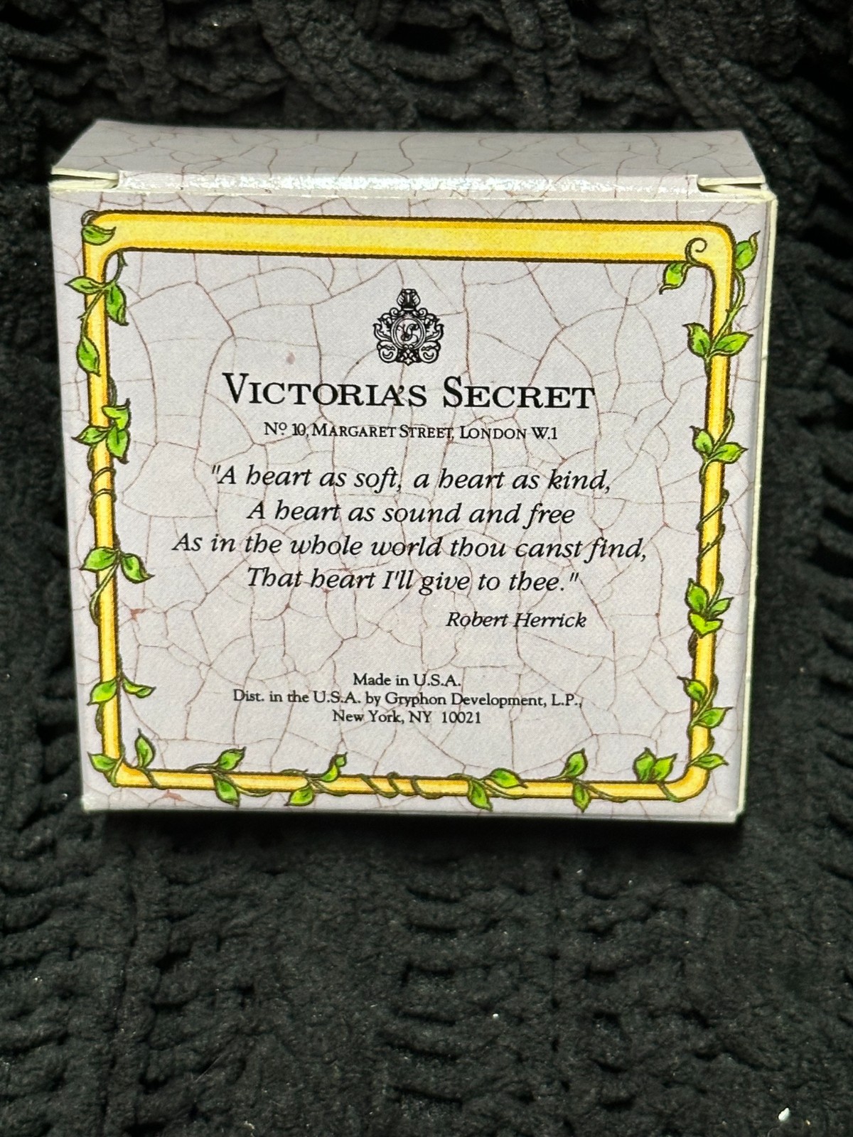 BRAND NEW – Vintage Victoria’s Secret “Romantic Heart” Creme Soap 2.35 oz