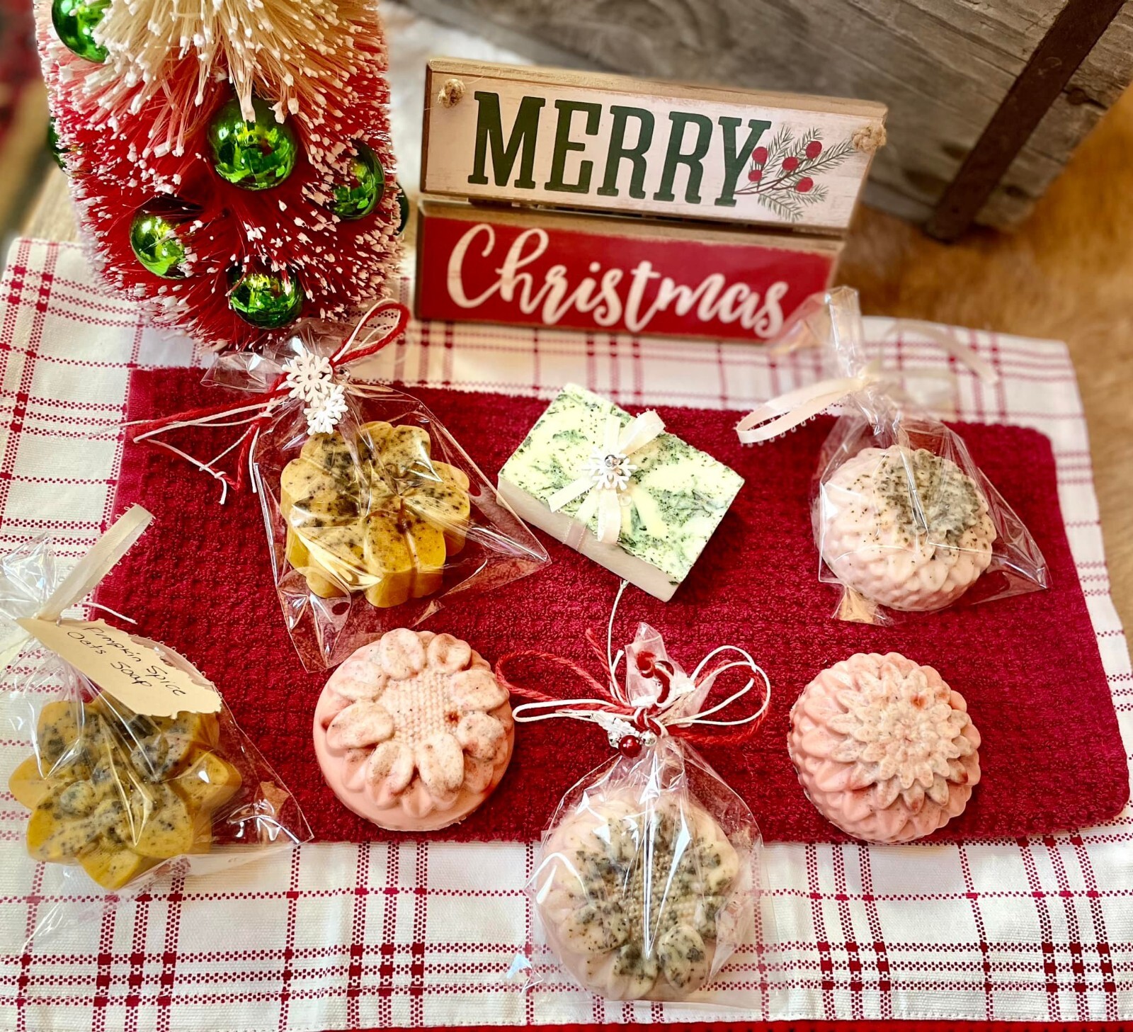 Handmade soap (You choose your scent)