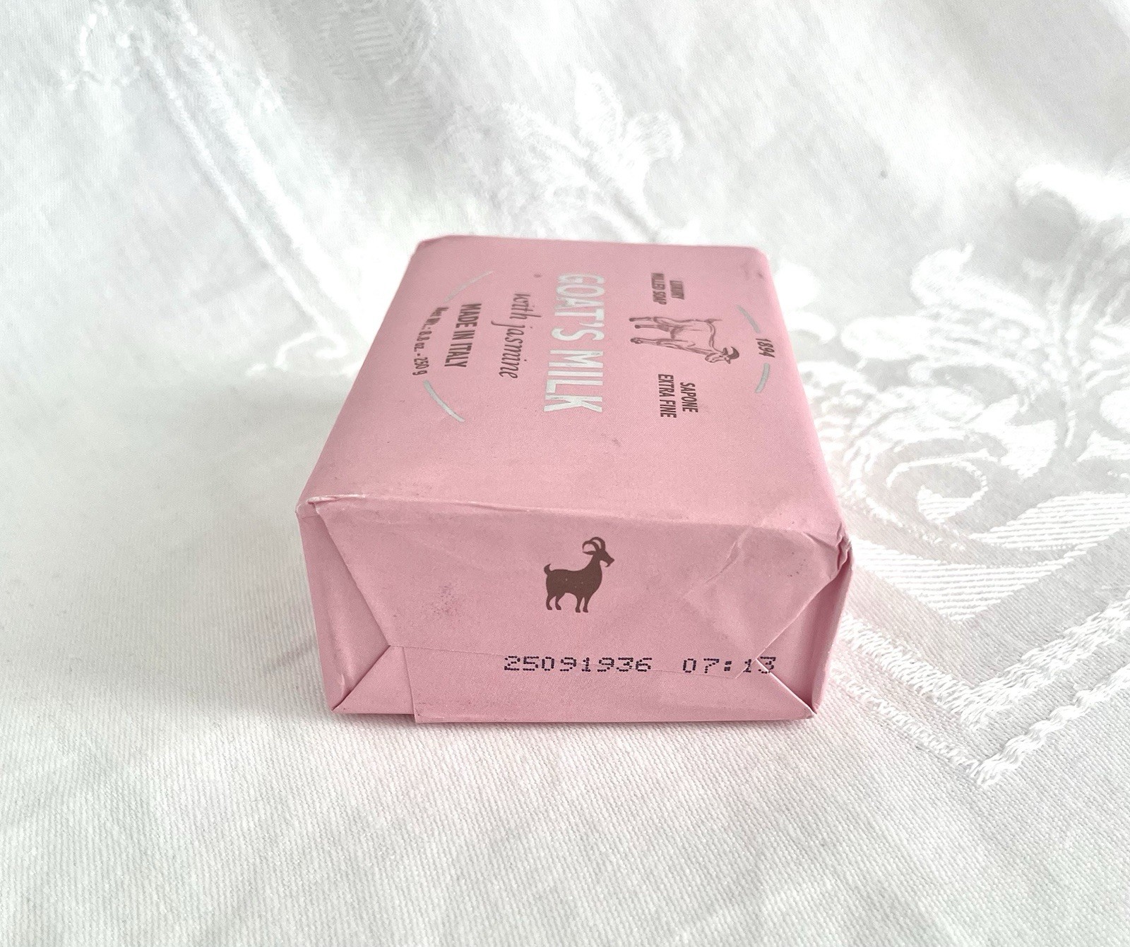 NEW Goat’s Milk Soap w/ Jasmine Luxury Milled Soap/Sapone Ex Fine – Italy, 8.8oz