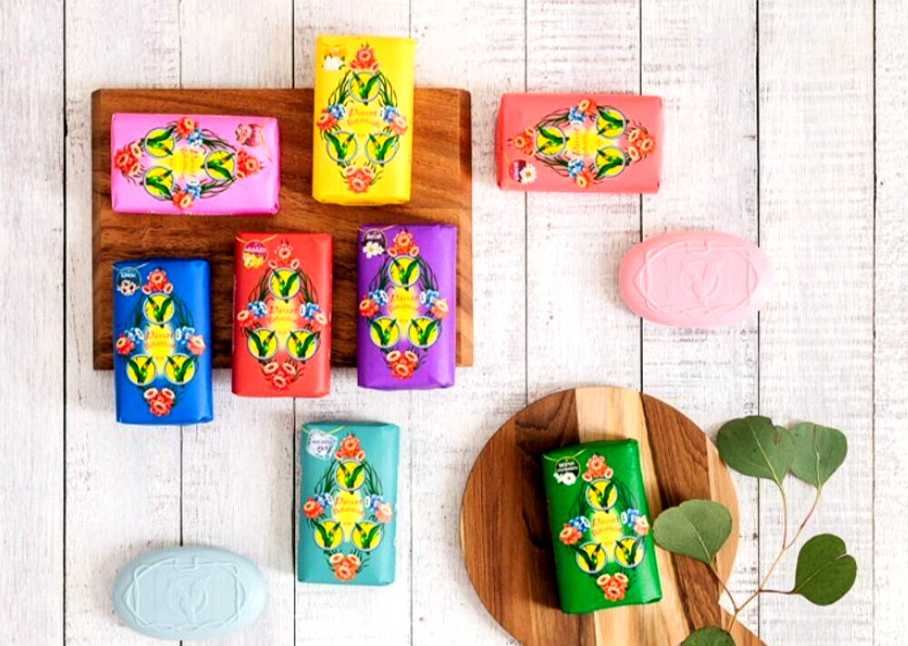 Thai Herbal Soap Parrot Botanical Bar Bath Body Skin 55g X 5 colors /5pcs /Set