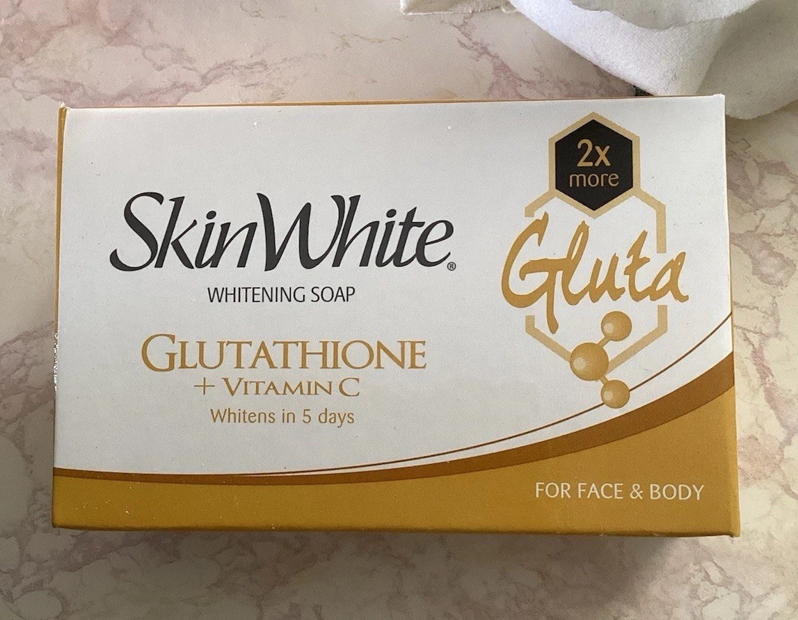 SkinWhite WHITENING Soap Glutathione + Vit C Whitens In 5 Days