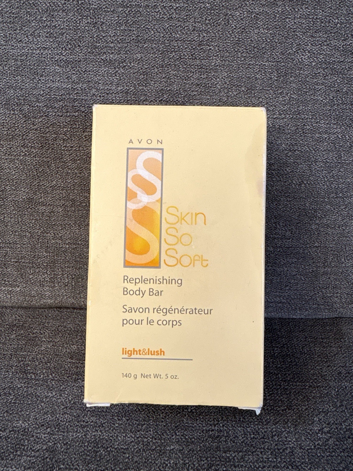 Avon Skin So Soft Replenishing Body Bar Light & Lush The Original Rare Item NOS