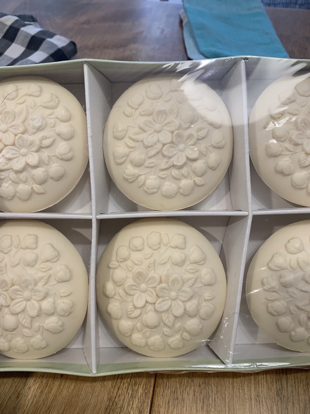 NEW Set 6 Highland Aromatics Floral Soaps Lily Scented Triple-Milled Scotland