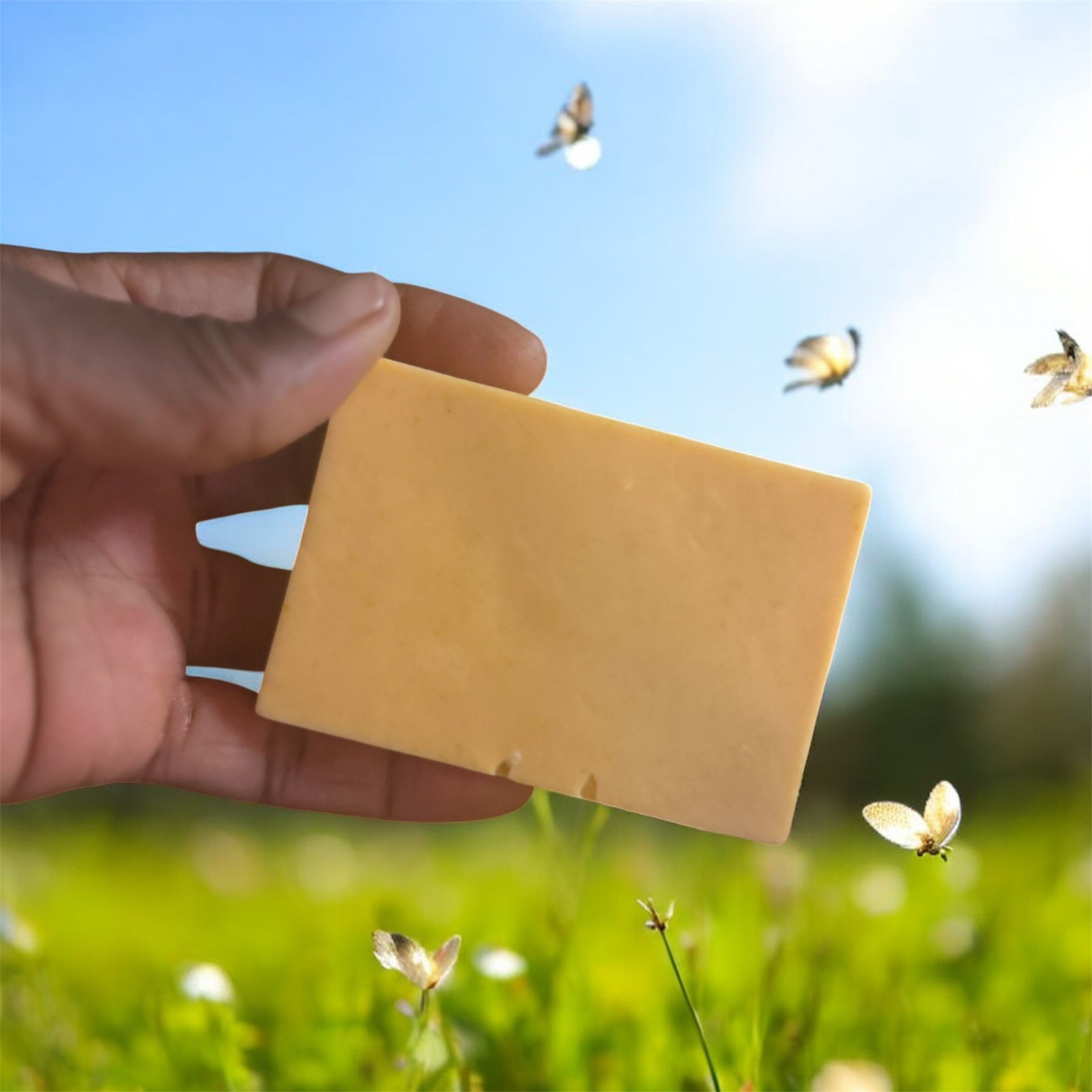Carrot & Honey Glow Soap. Handcraft carrot soap ,Lemon Essentiel oil 3oz .
