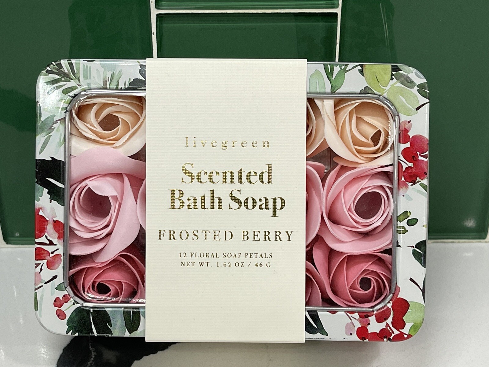 Livegreen Frosted Berry Scented Bath Soap 12 floral soap Petals NIB
