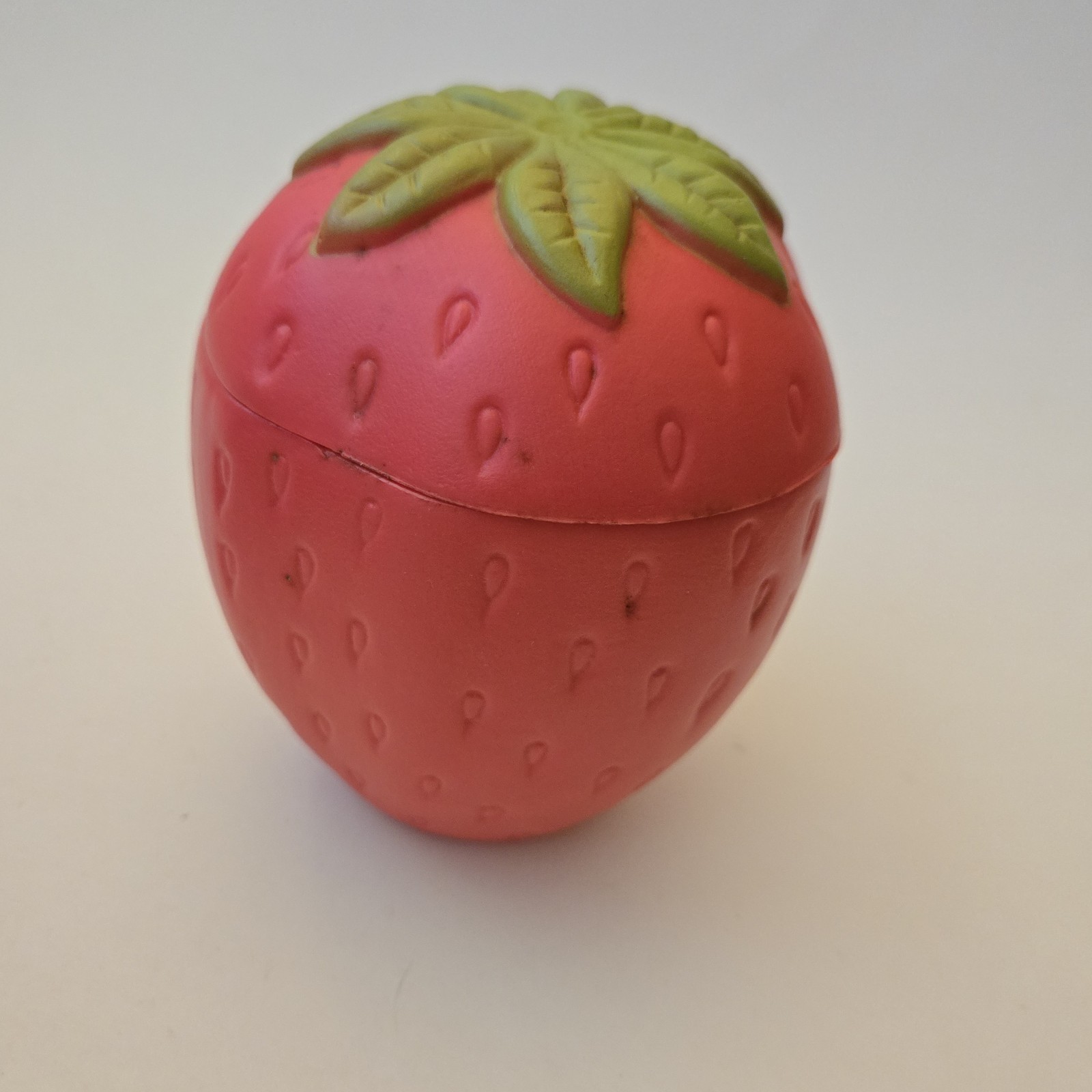 Vintage 1970’s Avon PICK-A-BERRY Strawberry Fragranced Soaps Container with Box
