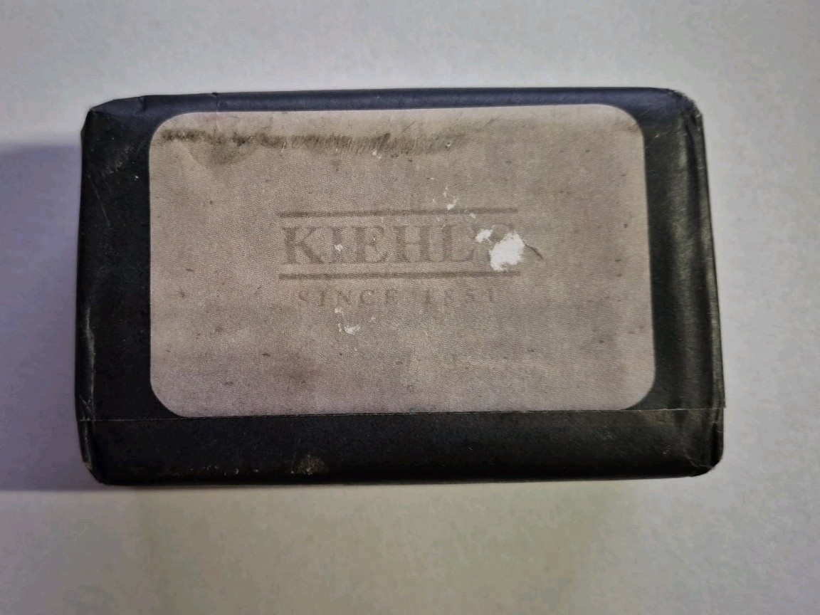 Kiehl’s Grooming Solutions Exfoliating Body Soap – 7oz / 200g – New Sealed