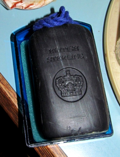BRITISH STERLING 6.5 oz SOAP ON A ROPE – IN PLASTIC CASE NEW(unused)
