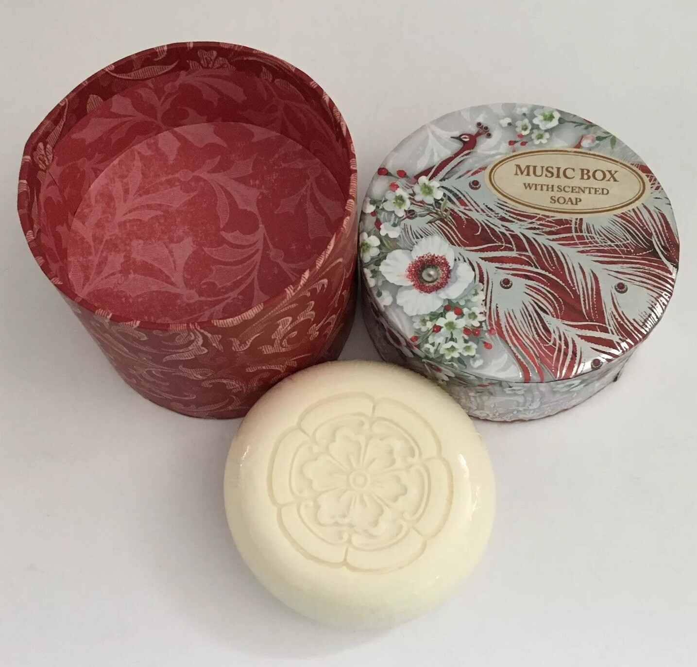 Pooch and Sweetheart Apple Cinnamon Soap (5 oz.) — Music Box “Joy to the World”