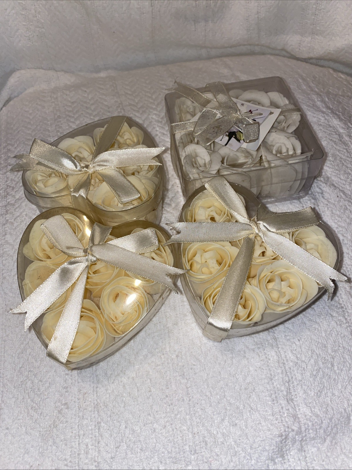 Lot of 4 New Packages Rose Flower Petal Scented Soaps Red + White