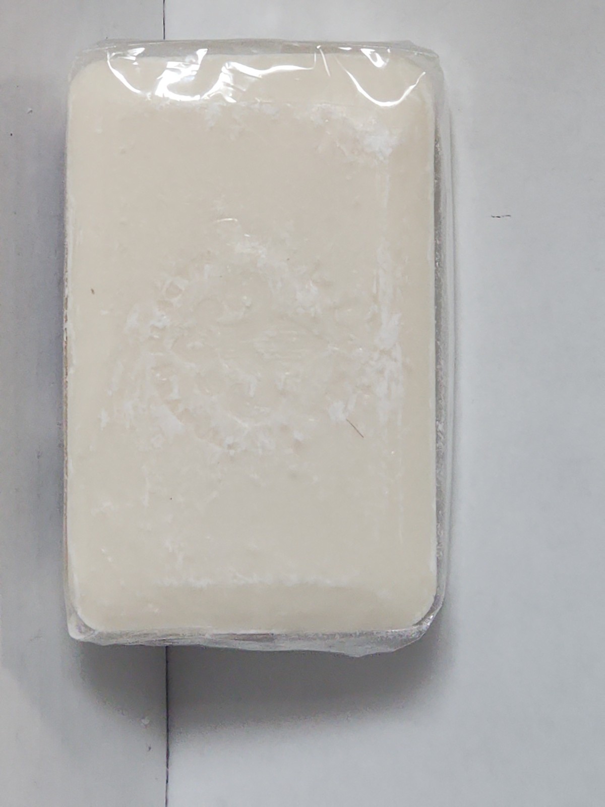 World Market La Lavande French Triple Milled Soap Organic Shea Butter Bar (T188)