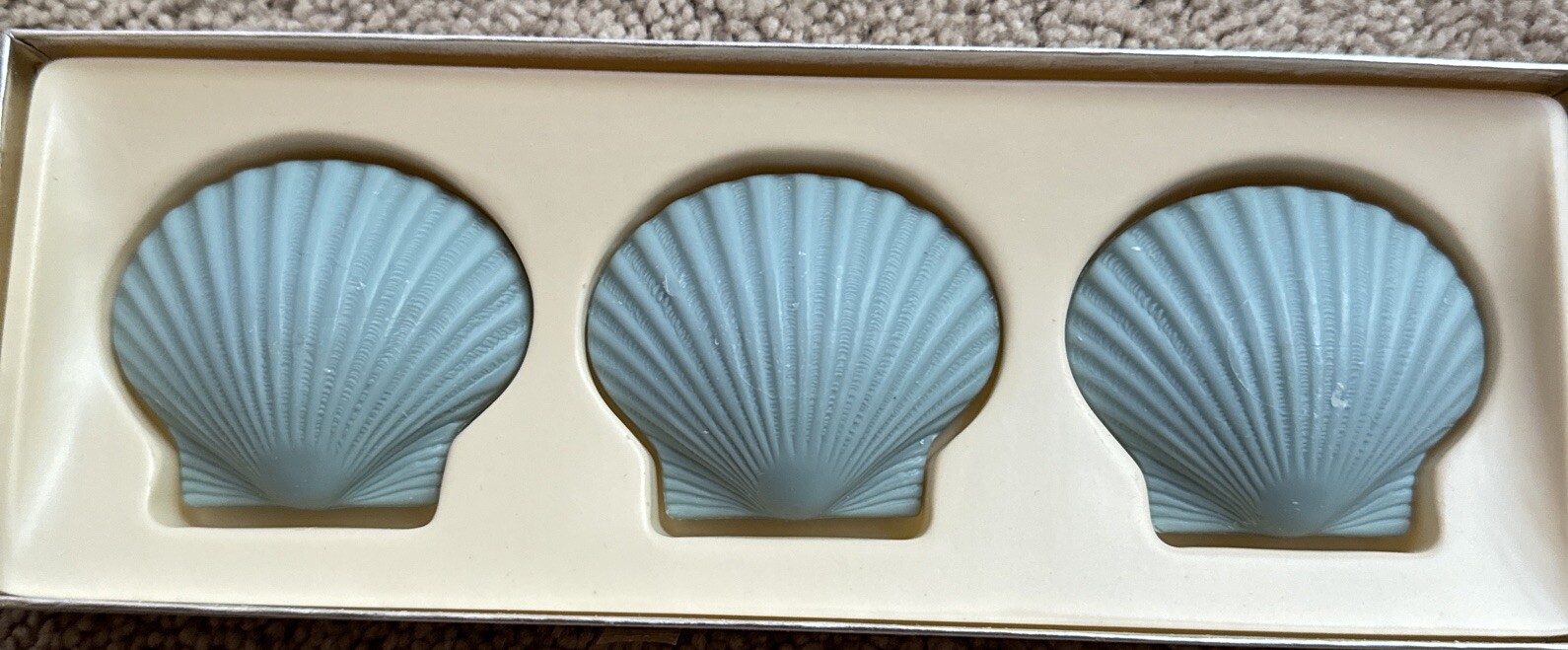 Delagar ALONG THE SHORE Seashell Perfumed Guest Soaps 3.5 oz New Vintage