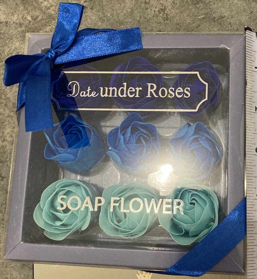 9 Pc Blue Gift Box Essential Oil Soap Bath Flowers Valentine’s Day Love Wife