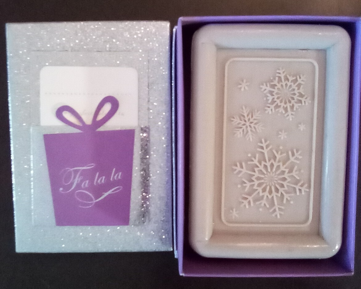 NIB ~ Winterberry “Snowflake” GLYCERIN 12 oz Bar Soap in Gift (Card) Box • USA