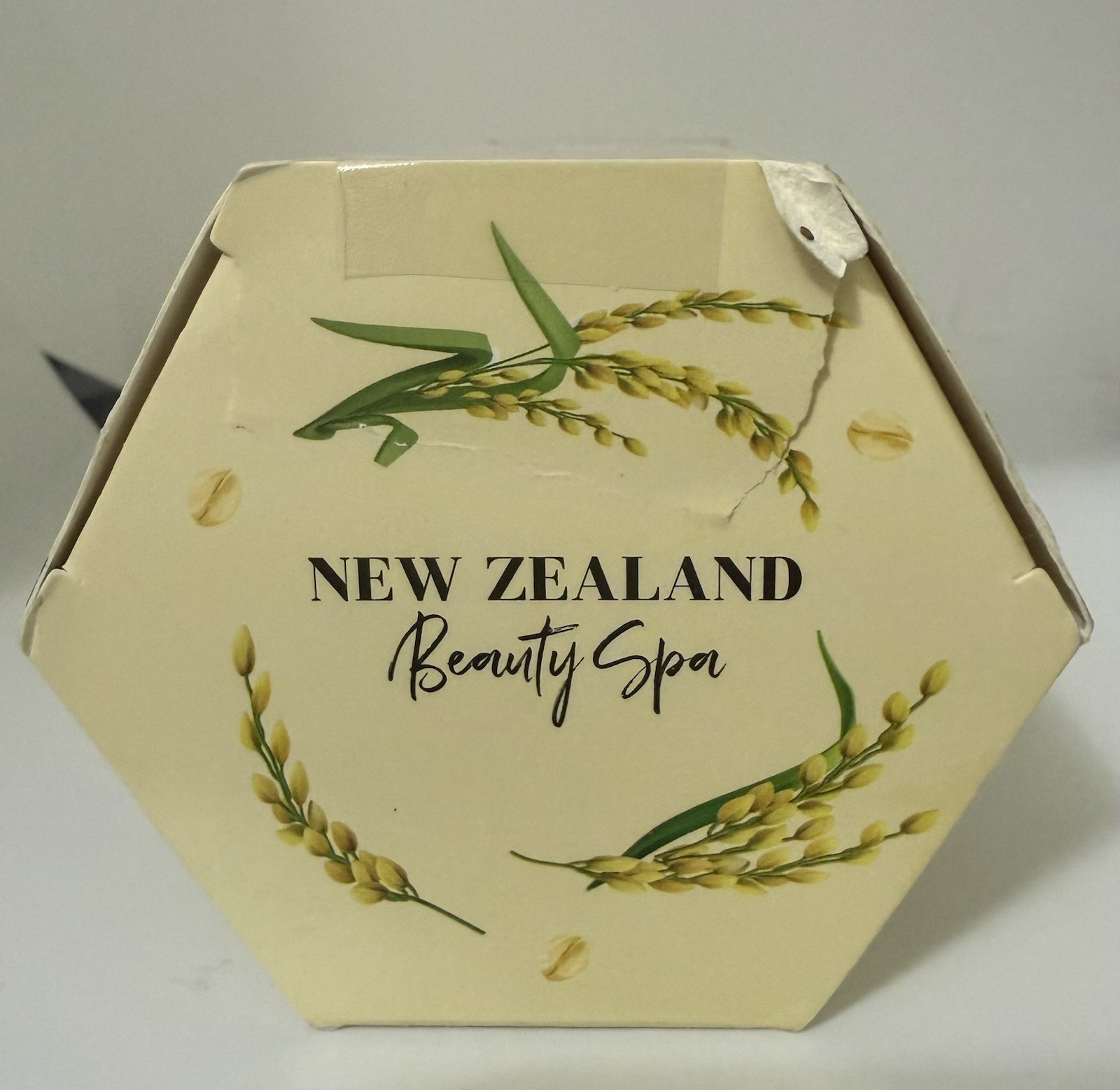 NEW ZEALAND BEAUTY SPA EXFOLIATING CREAMY OATMEAL MOISTURIZING SOAP 5 BARS 15OZ
