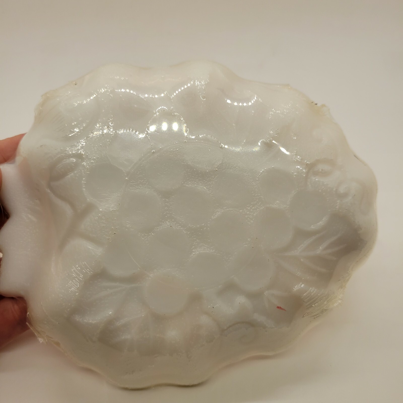 Vintage Delagar Orange Floral Guest Soaps sealed in Package Milk Glass Dish