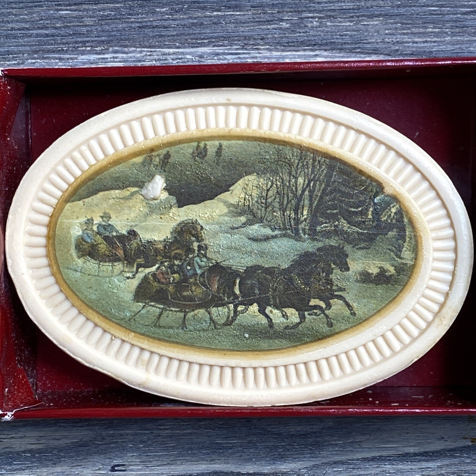 Vintage Avon Special Occasion Frangtance Soaps 1876 Winterscapes Scenes