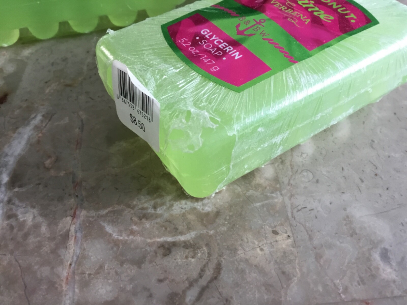 Bath & Body Works coconut lime, ocean melon, creamy almond glycerin bar lot of 4
