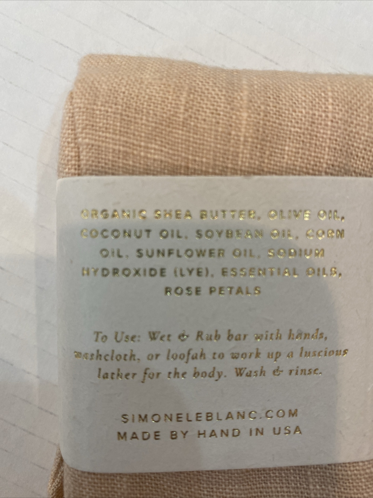 Simone Leblanc Bar Soap Handmade Organic Rose Petals & Coconut 4.8 Ou Cloth Wrap