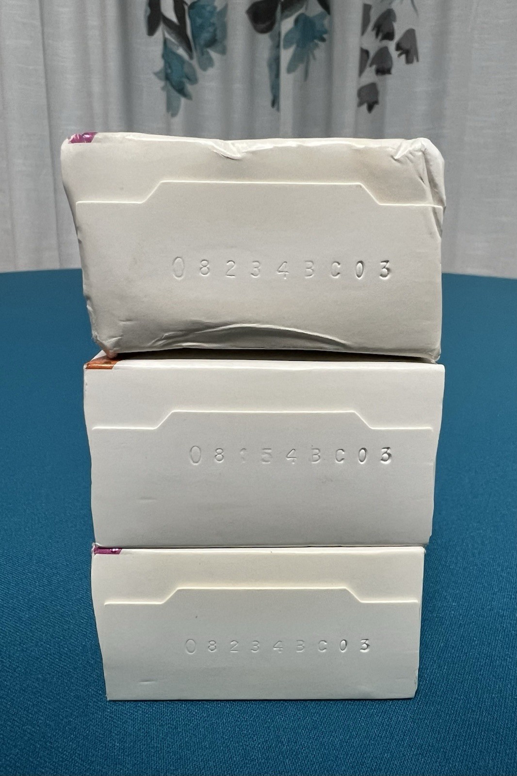 Dove Limited Edition Holiday Treats Beauty Bar Frosted Plum Berry & Gingerbread