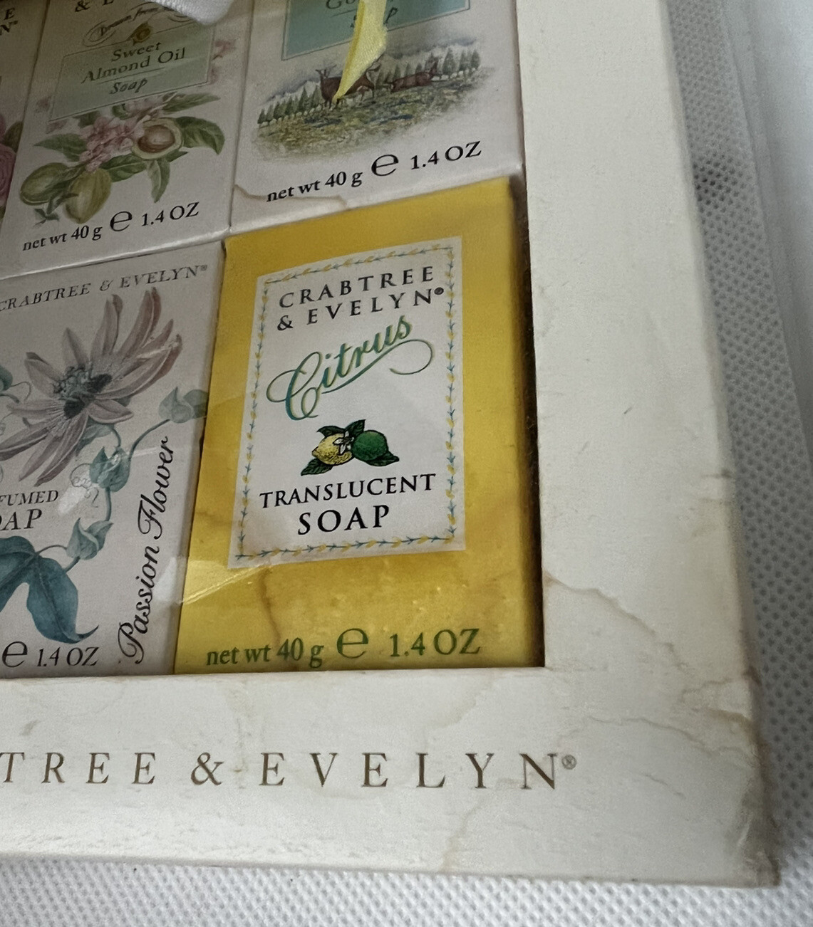 crabtree & Evelyn soap sampler gift set Read Description