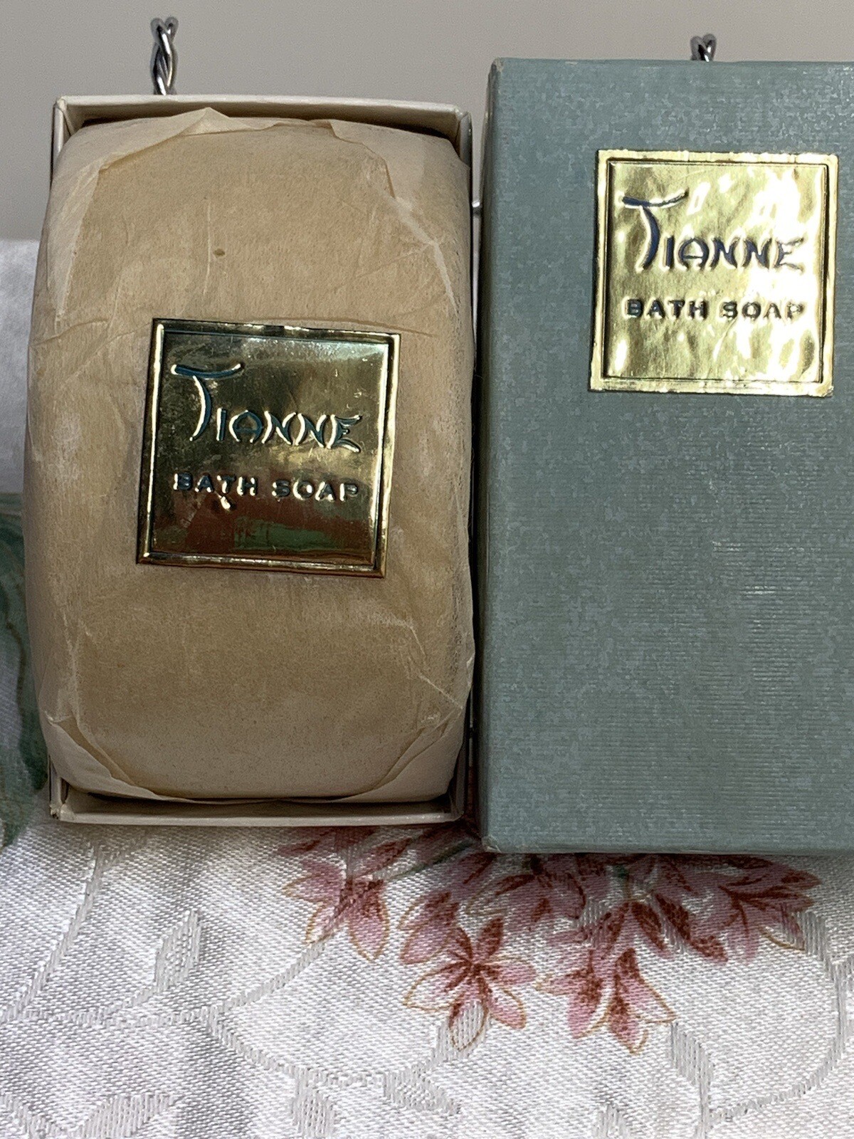 Vintage NOS Nettie Rosenstein Tianne Bath Soap 7.5 Oz SEALED With Box