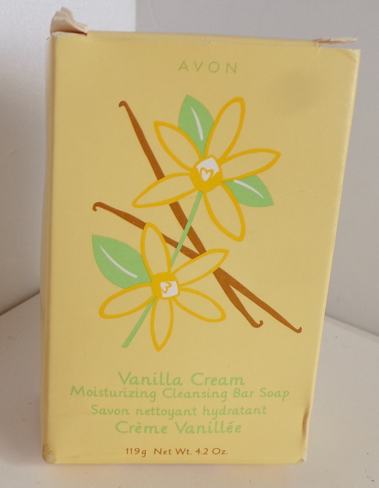 NEW- Avon Vanilla Cream Moisturizing Cleansing Bar Soap 4.2 fl. oz.