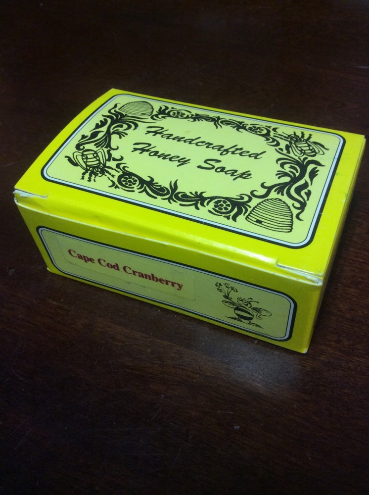 Cape Cod Cranberry Scent Handcrafted Honey Bar Soap 5 oz / 142 g