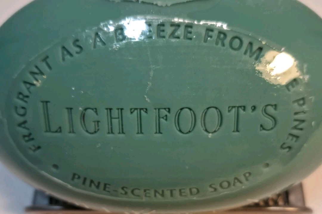 Vtg Lightfoot’s Pure Pine Soap Made in England Bar 5.6 oz Sealed in Plastic New