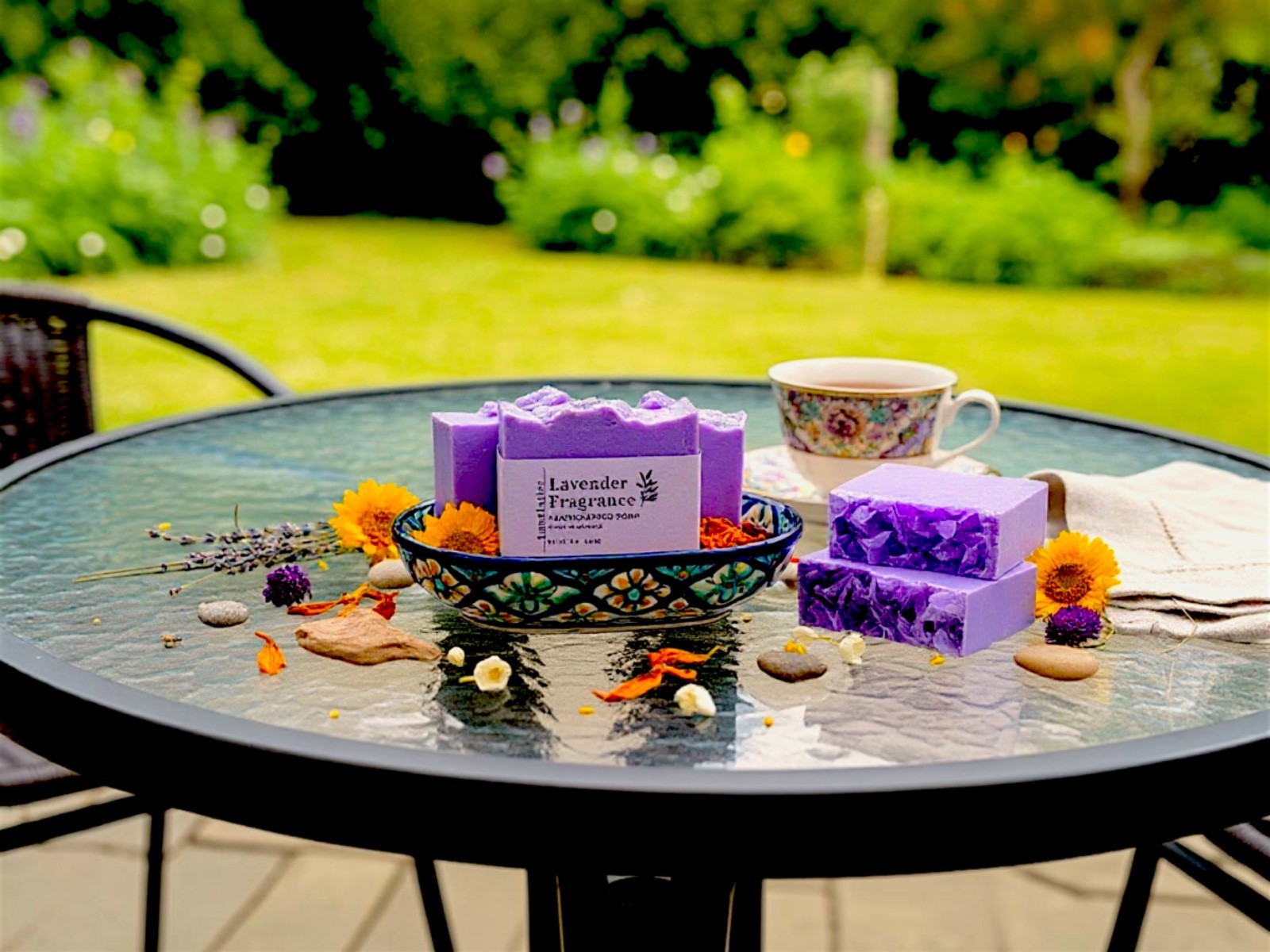 LumaLather Lavender Handmade Soap Bar – Relaxing Moisturizing Artisan Bath Soap
