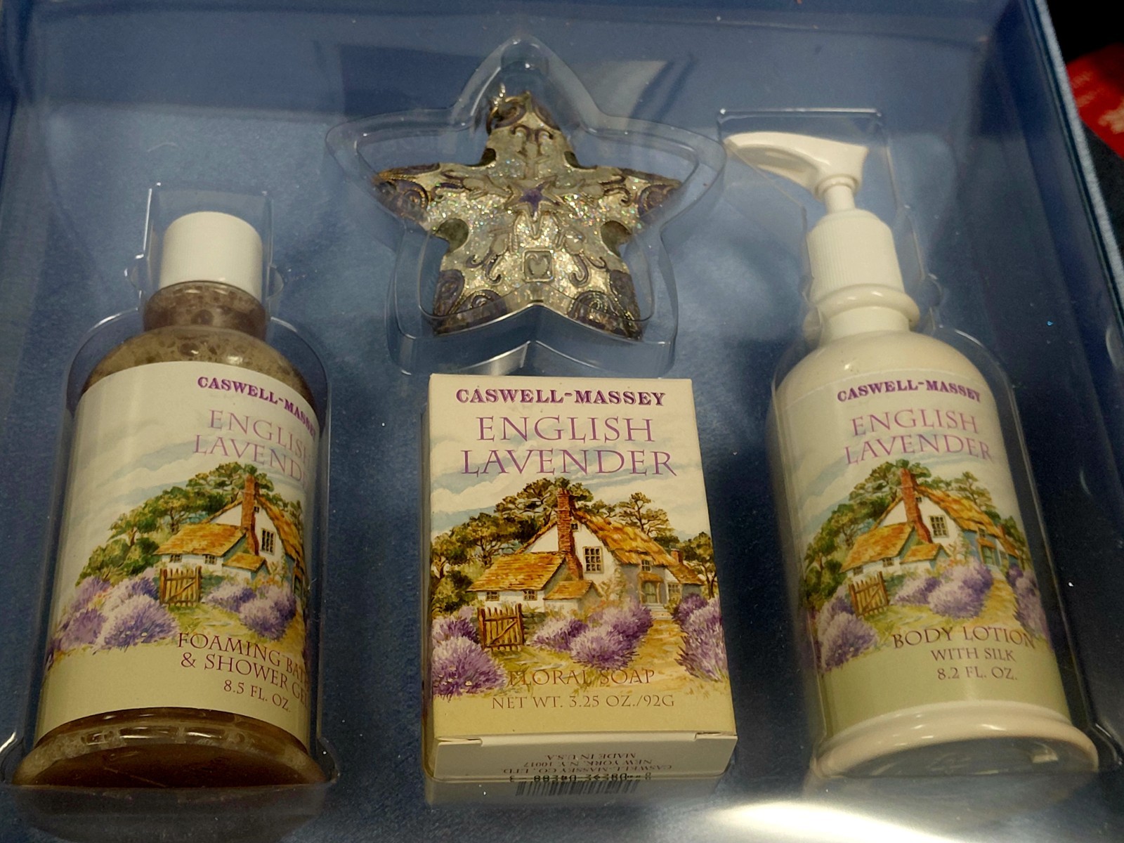 Caswell-Massey English Lavender Holiday Gift Set Soap Shower Gel Body Lotion NIB