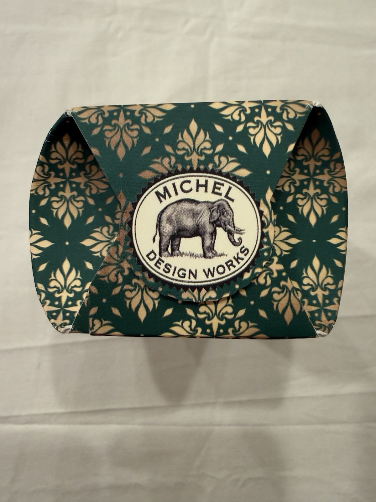 Michel Design Works Merry & Bright Shea Butter Soap Snow Lily 8.7 oz
