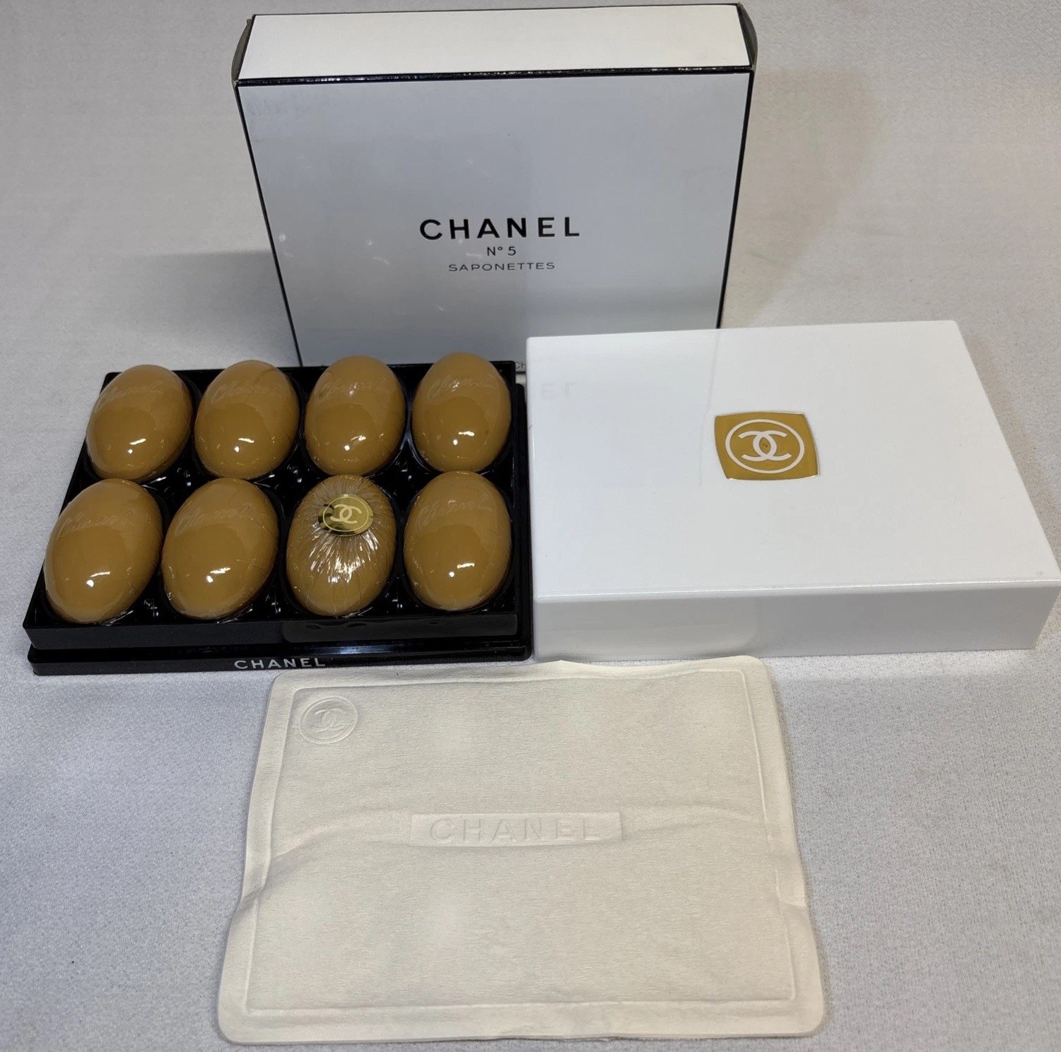 VTG Chanel No 5 Saponettes 8 Count Guest Soap Bar w/ Box 1oz Bars NOS Classic