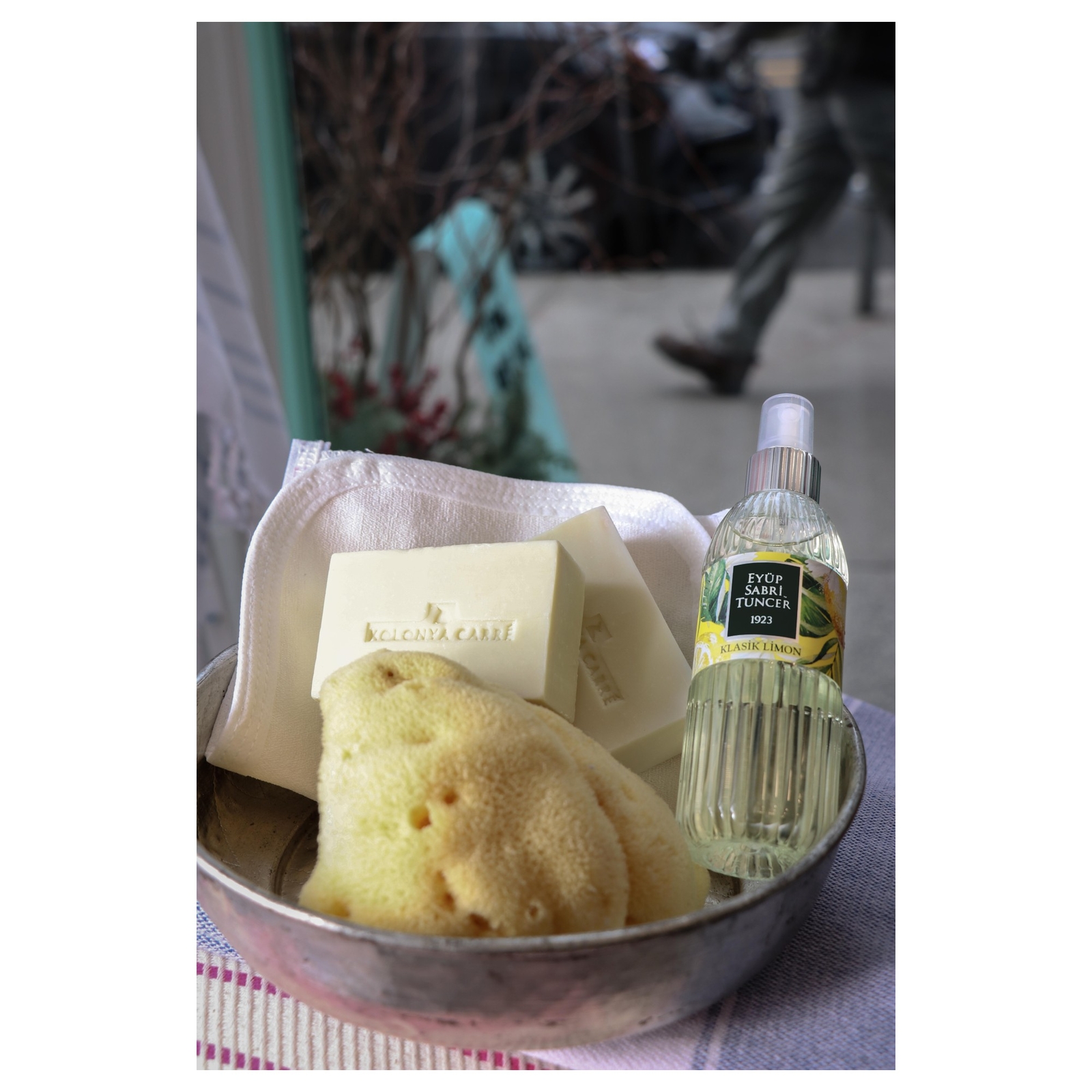 Laurel Oil Soap Bar, Handmade, Cold Processed, Vegan (100 Grams)