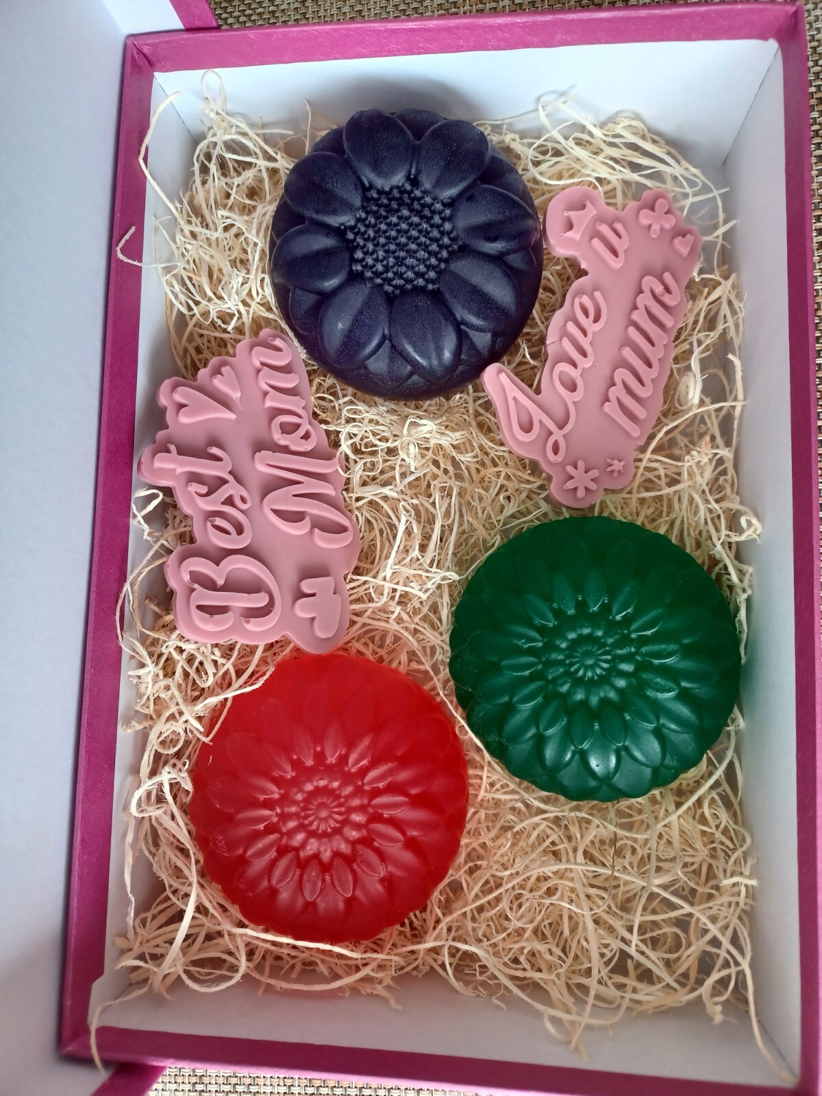 Handmade Soaps 100% natural, pack of 4 Soaps One for $7.00 dlls c/u choose yours