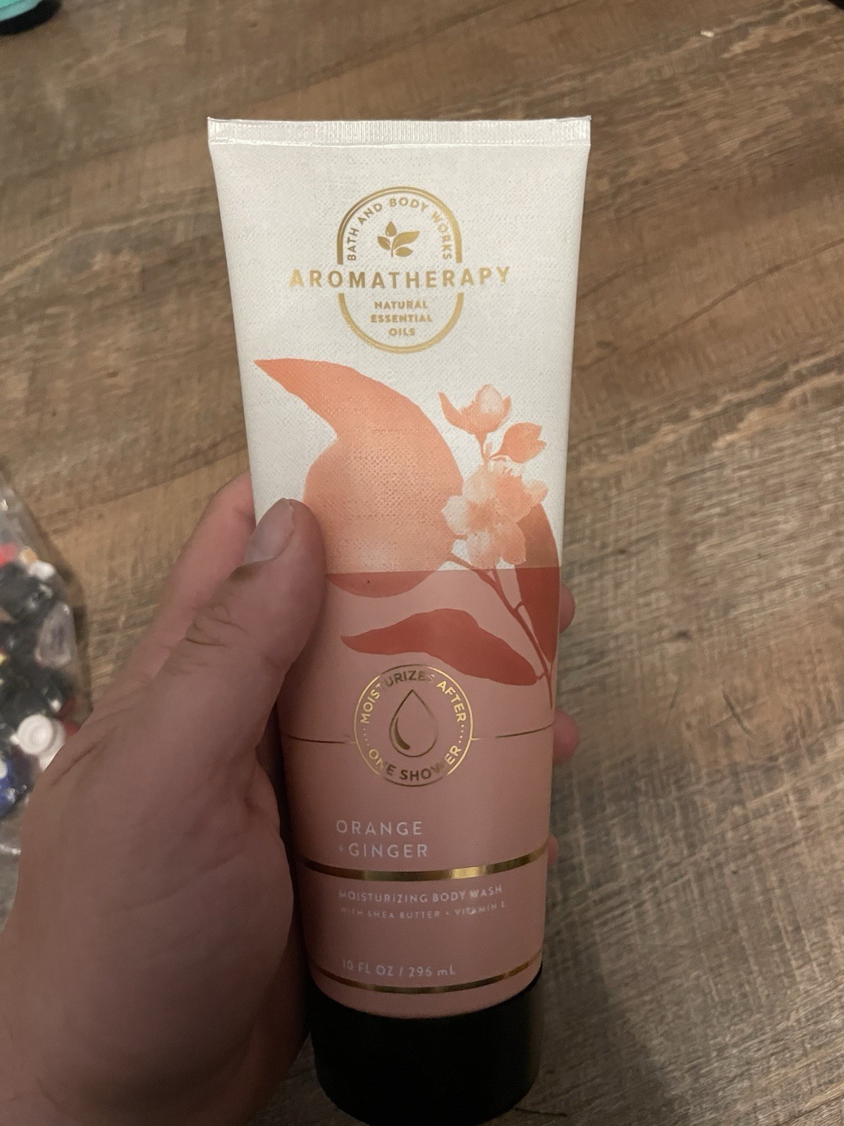Bath and Body Works Aromatherapy Orange and Ginger Moisturizing Body Wash 10 Oz