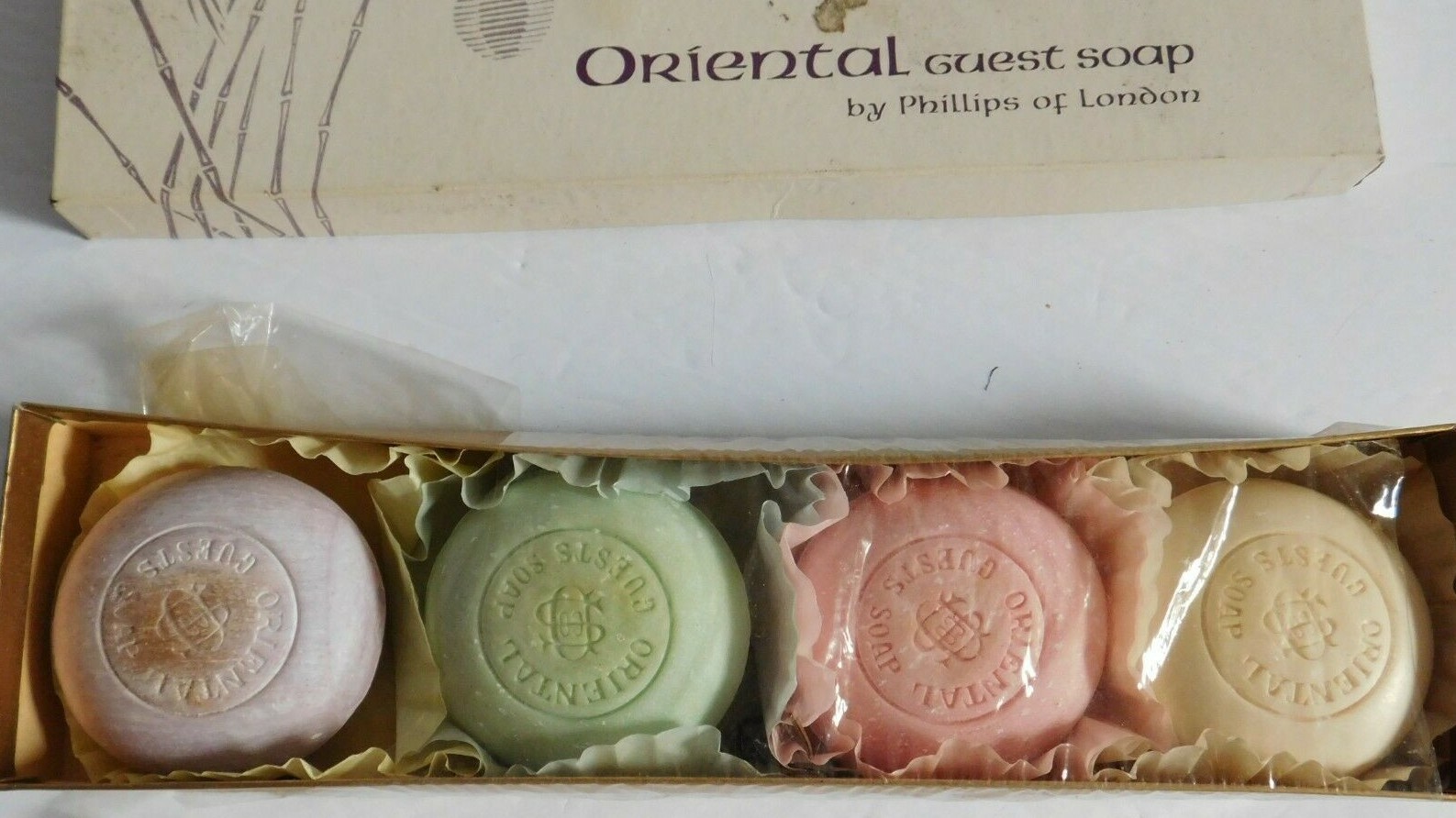 VTG 60’s PHILLIPS OF LONDON Oriental Guest Soap Vanity in open box unused READ