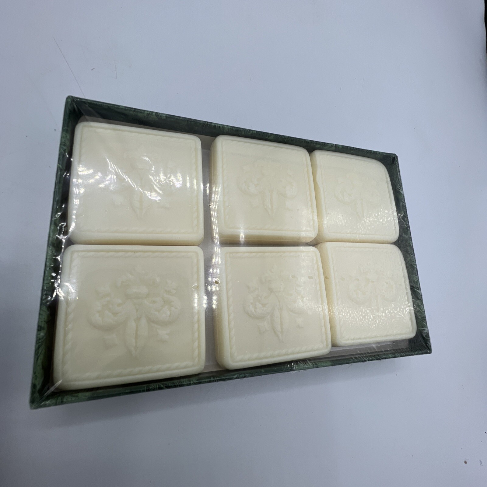 New Saponificio Artigianale Fiorentino Almond Scented Soaps sealed box of 6 bars
