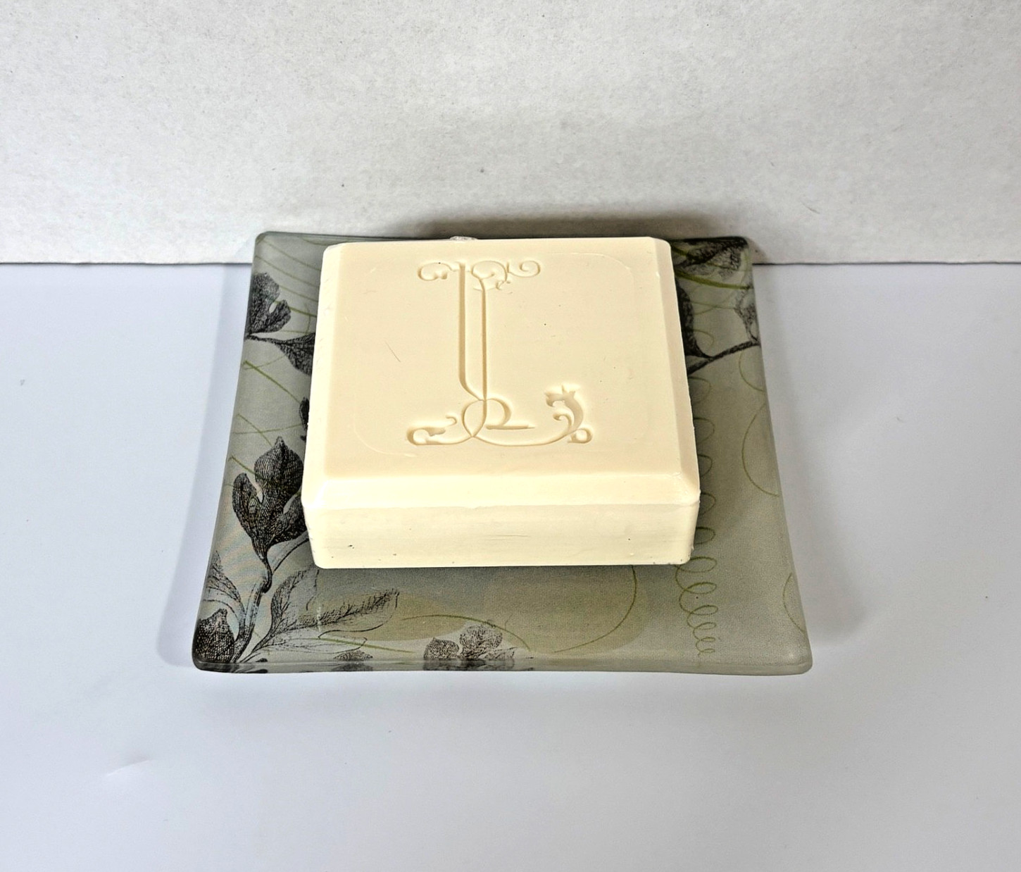 Fringe Studio Tray & Soap L Monogram Milled Scented 5 oz Bar Glass Dish Gift NEW