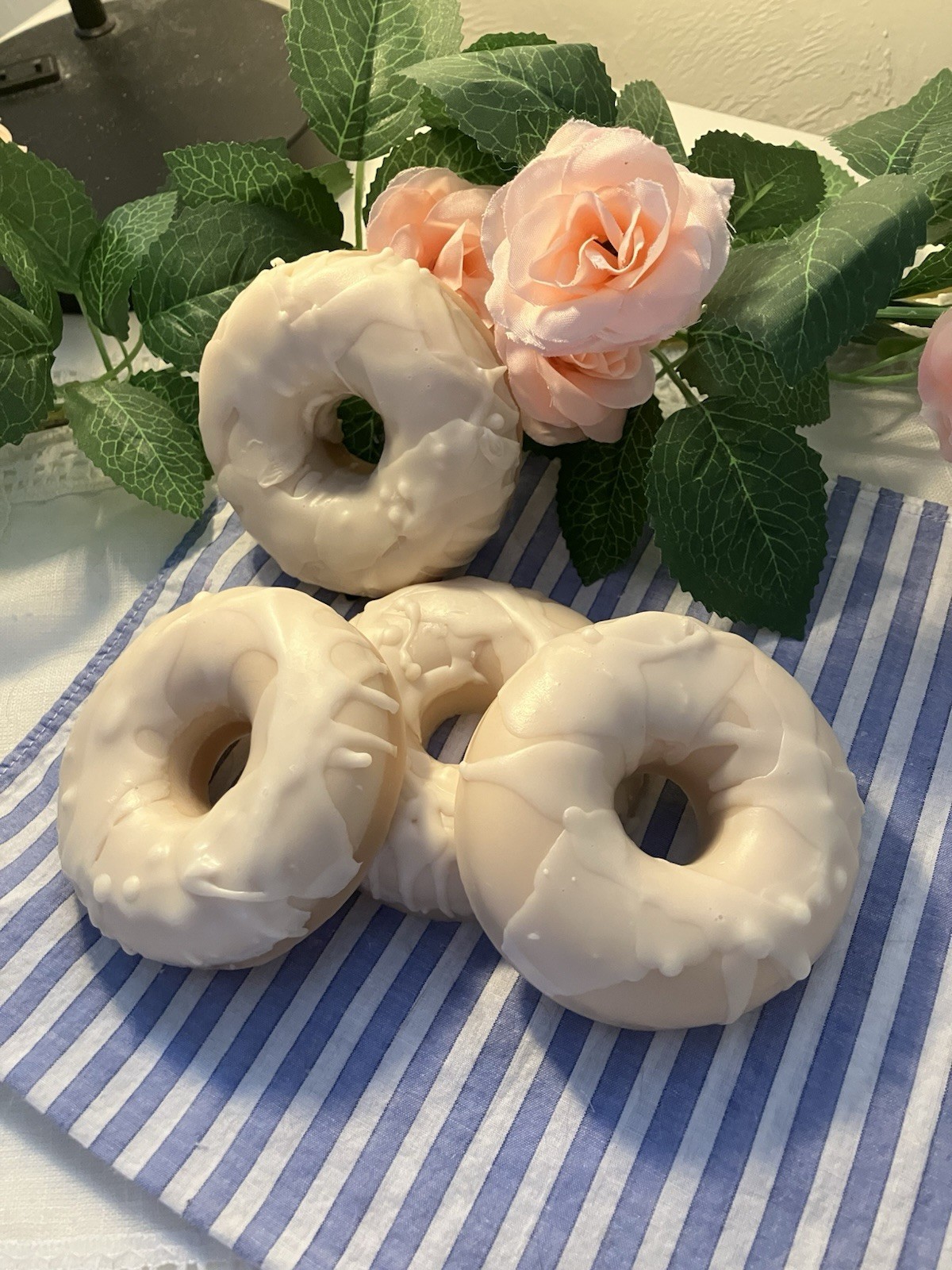 CARAMEL HONEY DONUT-Handmade Glycerin/Goat Milk Based Soap Organic Oils 3.5oz